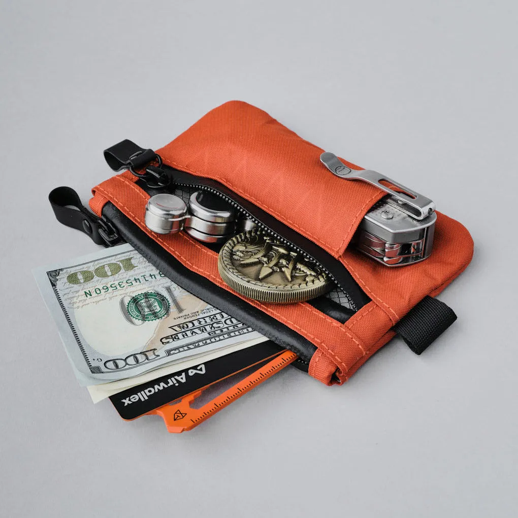 Alpaka Zip Cardholder