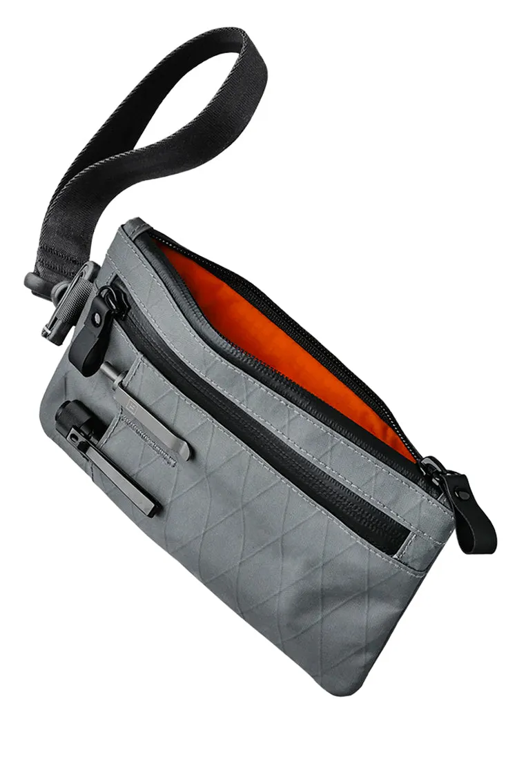 Alpaka Zip Clutch