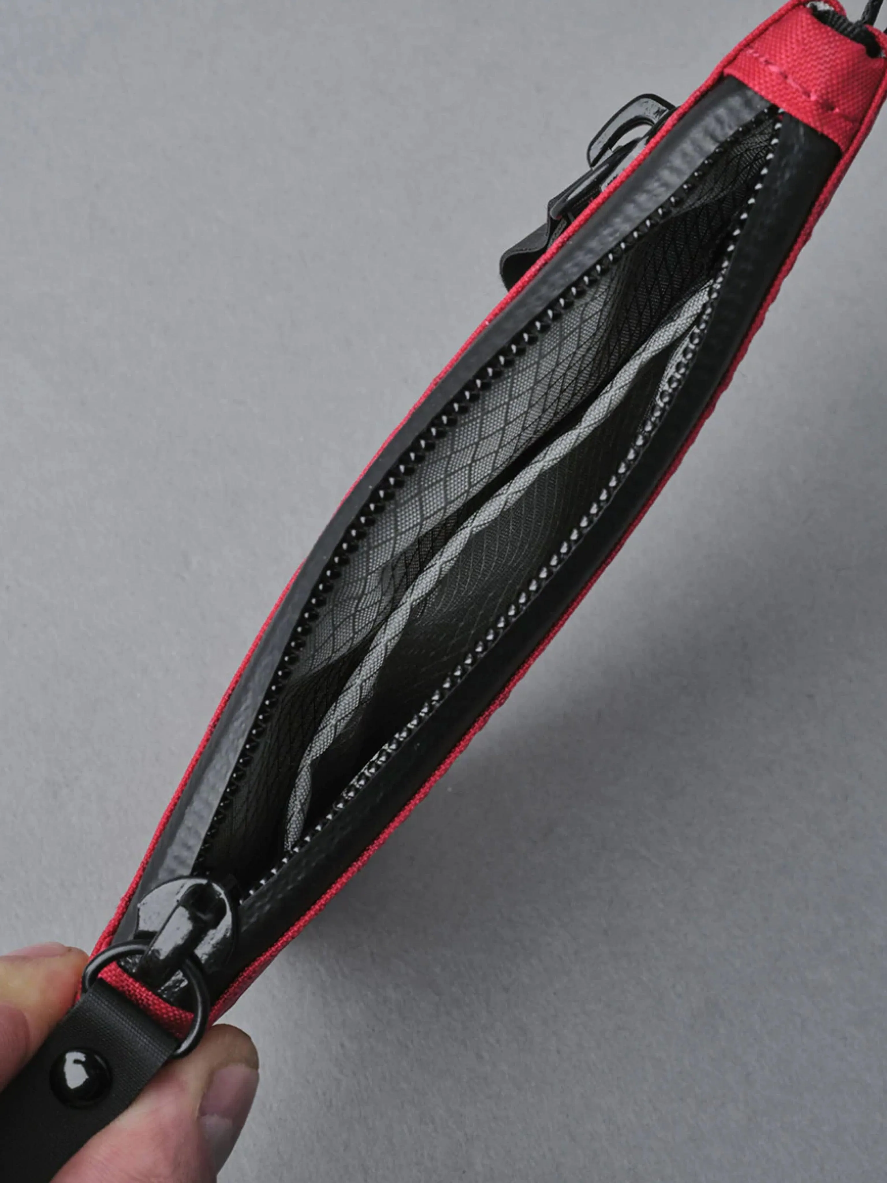 Alpaka Zip Pouch True Red