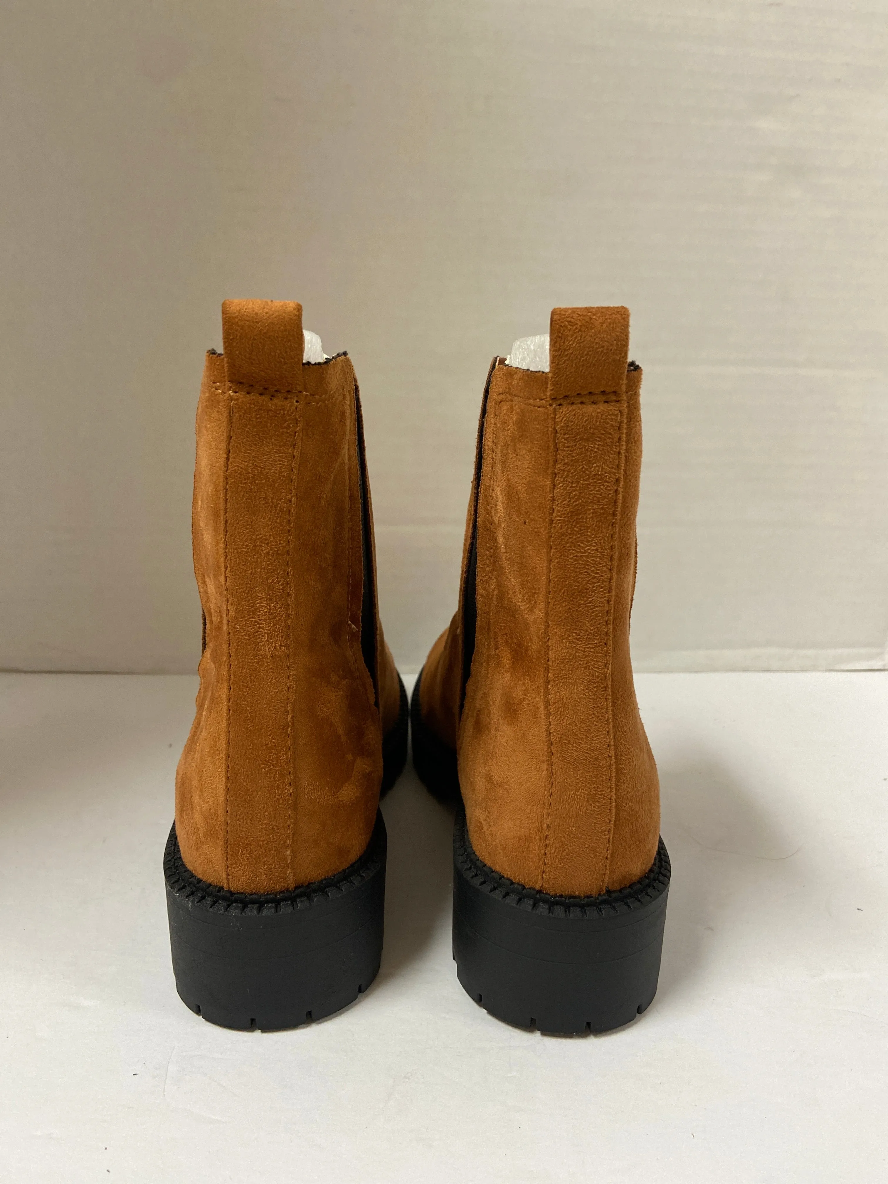 Boots Combat By Clothes Mentor  Size: 5