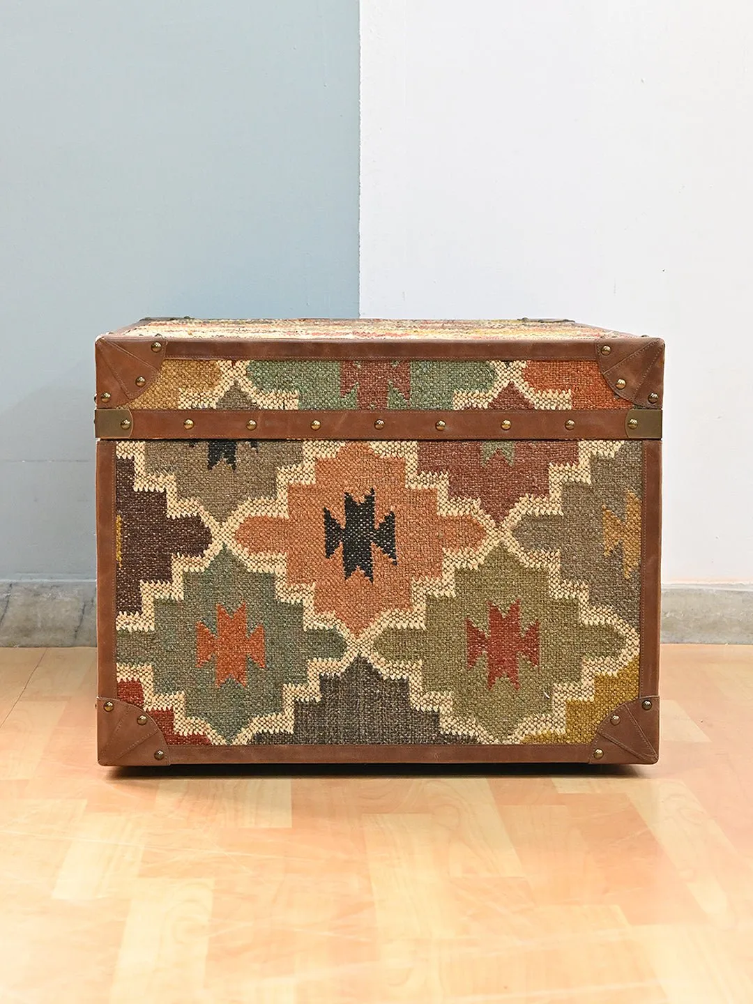 ELITE KILIM TRUNK/TABLE WITH LEATHER