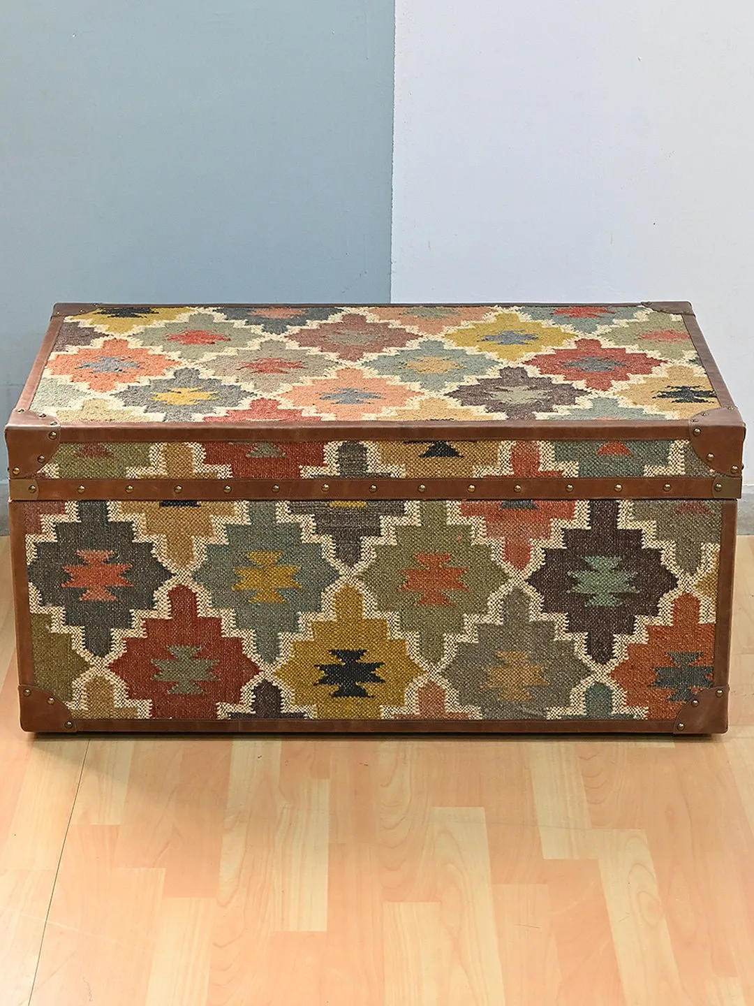 ELITE KILIM TRUNK/TABLE WITH LEATHER