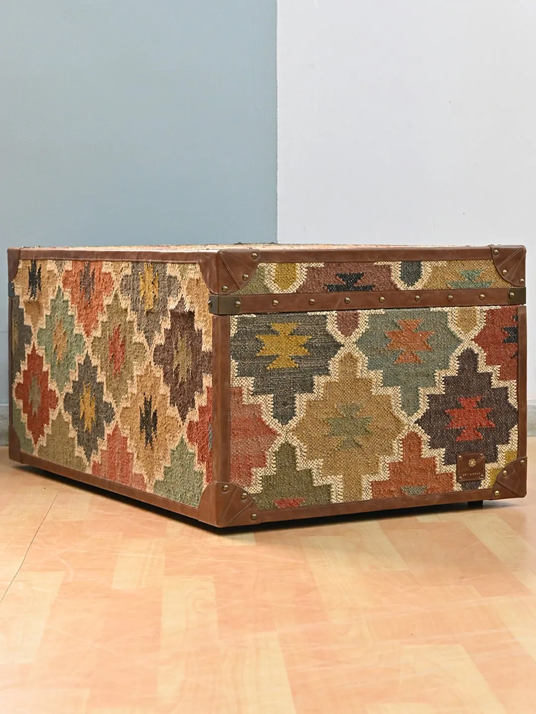 ELITE KILIM TRUNK/TABLE WITH LEATHER