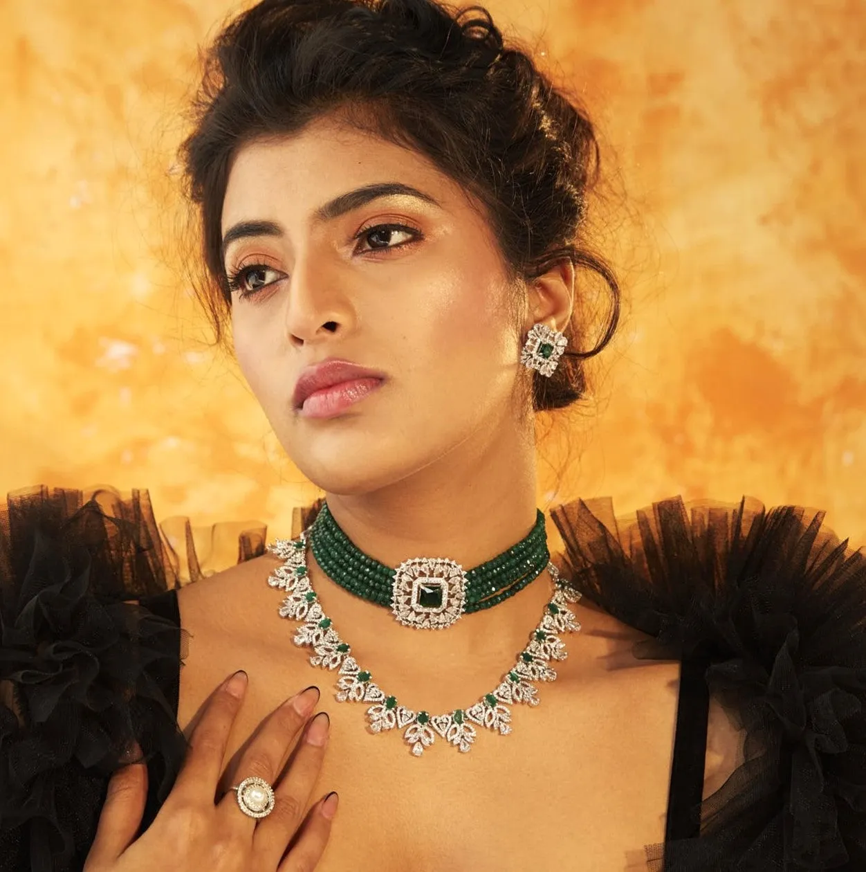 Estele - Emerald Diamond and Emerald Beads Choker Square Necklace Set (one piece)