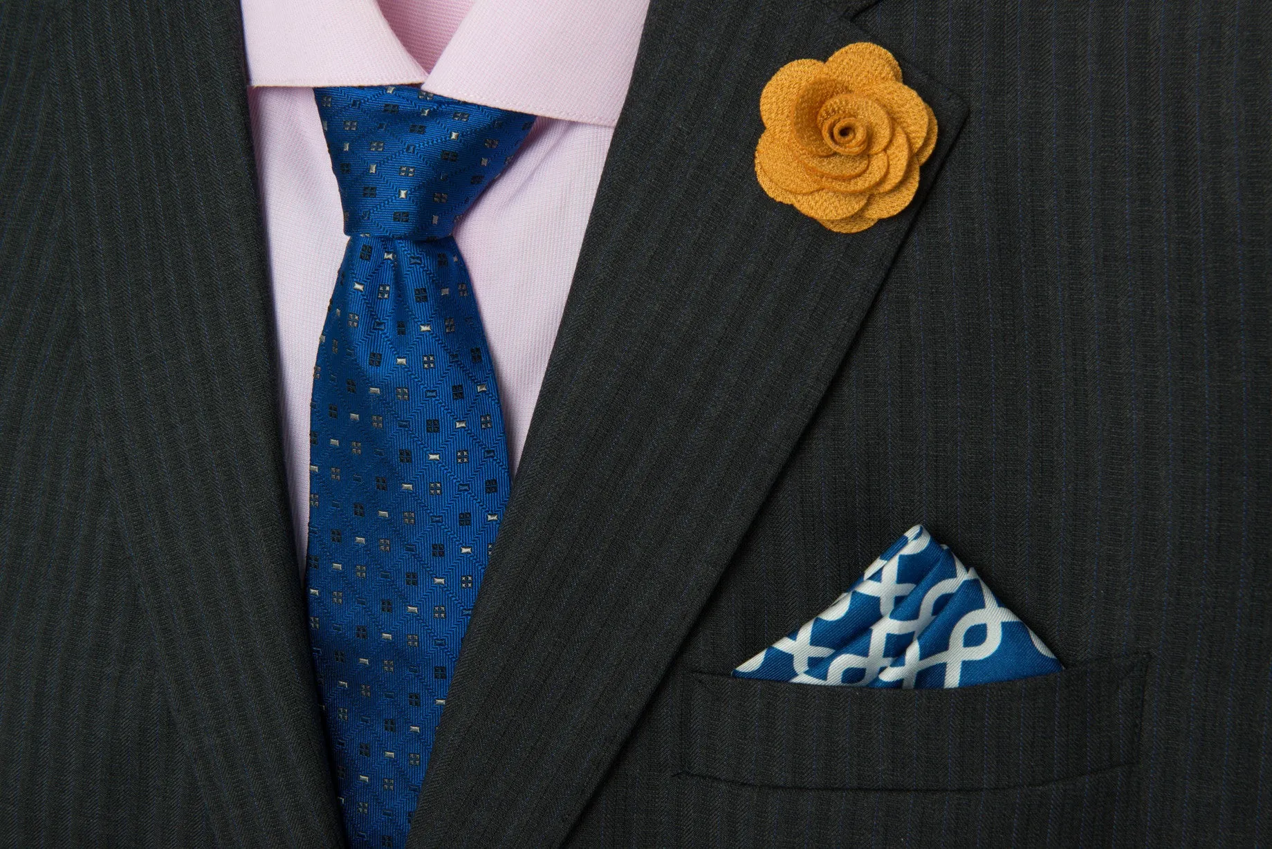 Marblehead Gold Lapel Flower