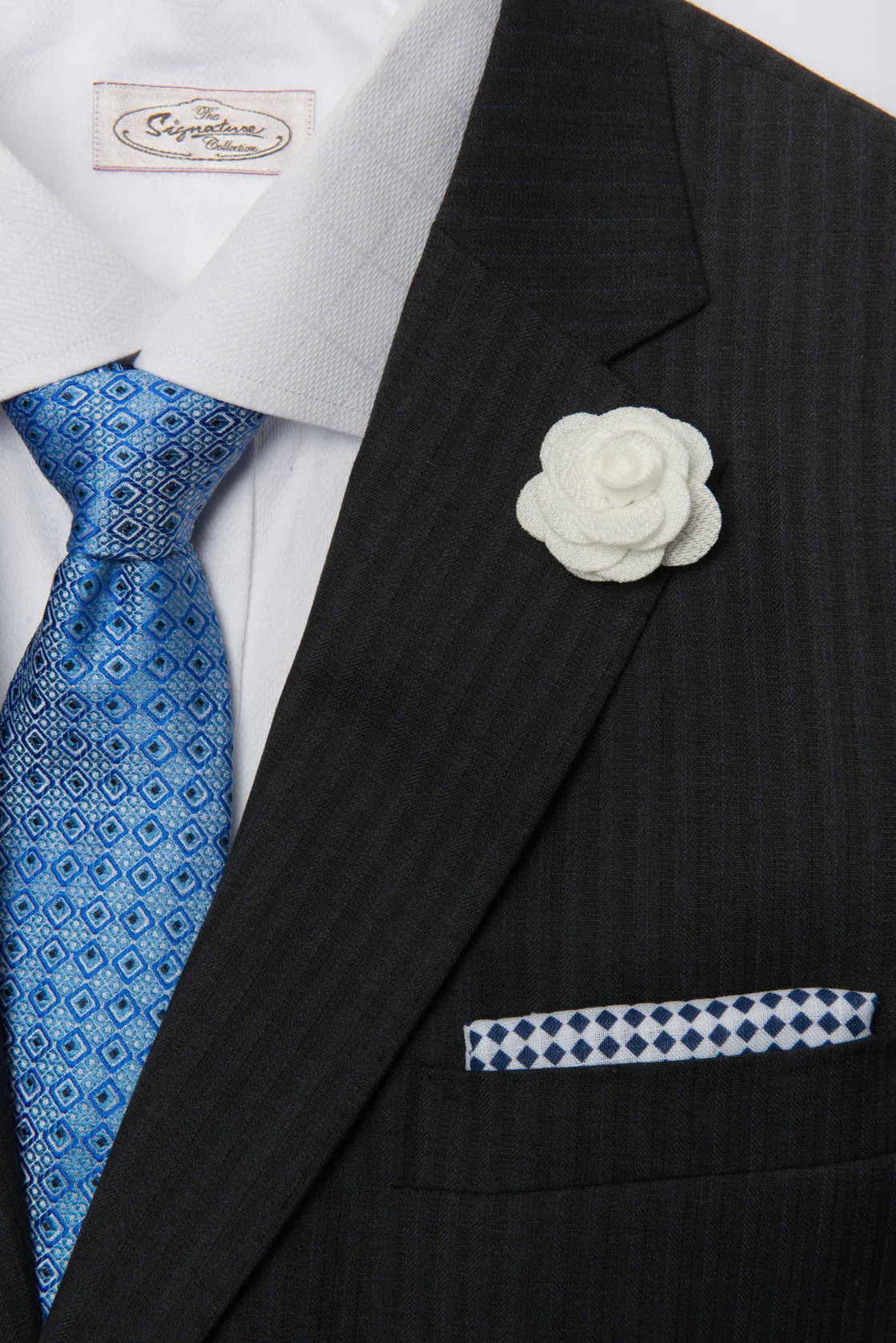 Marblehead White Lapel Flower