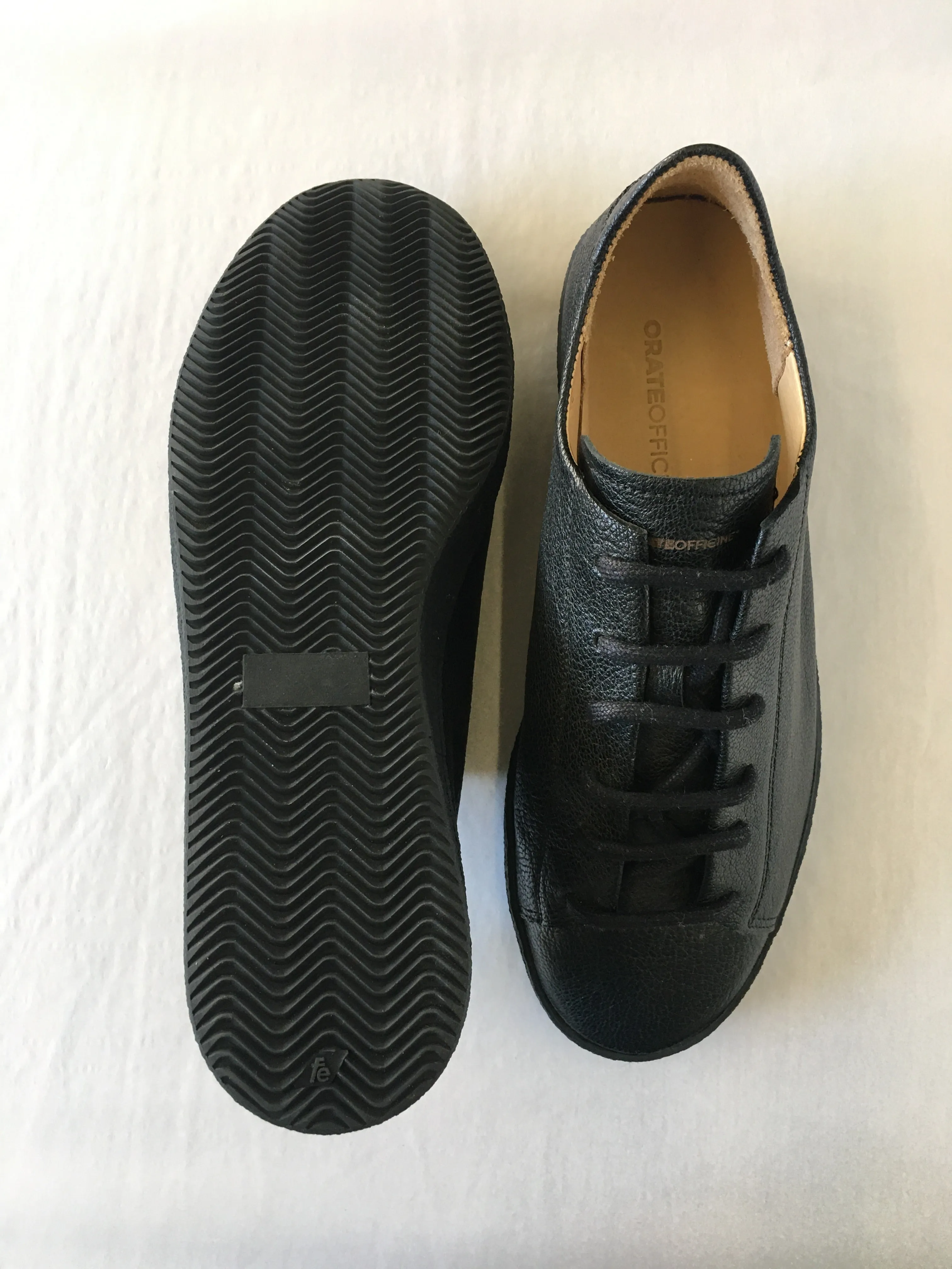 Pedro Leather Low Top Trainer - Black